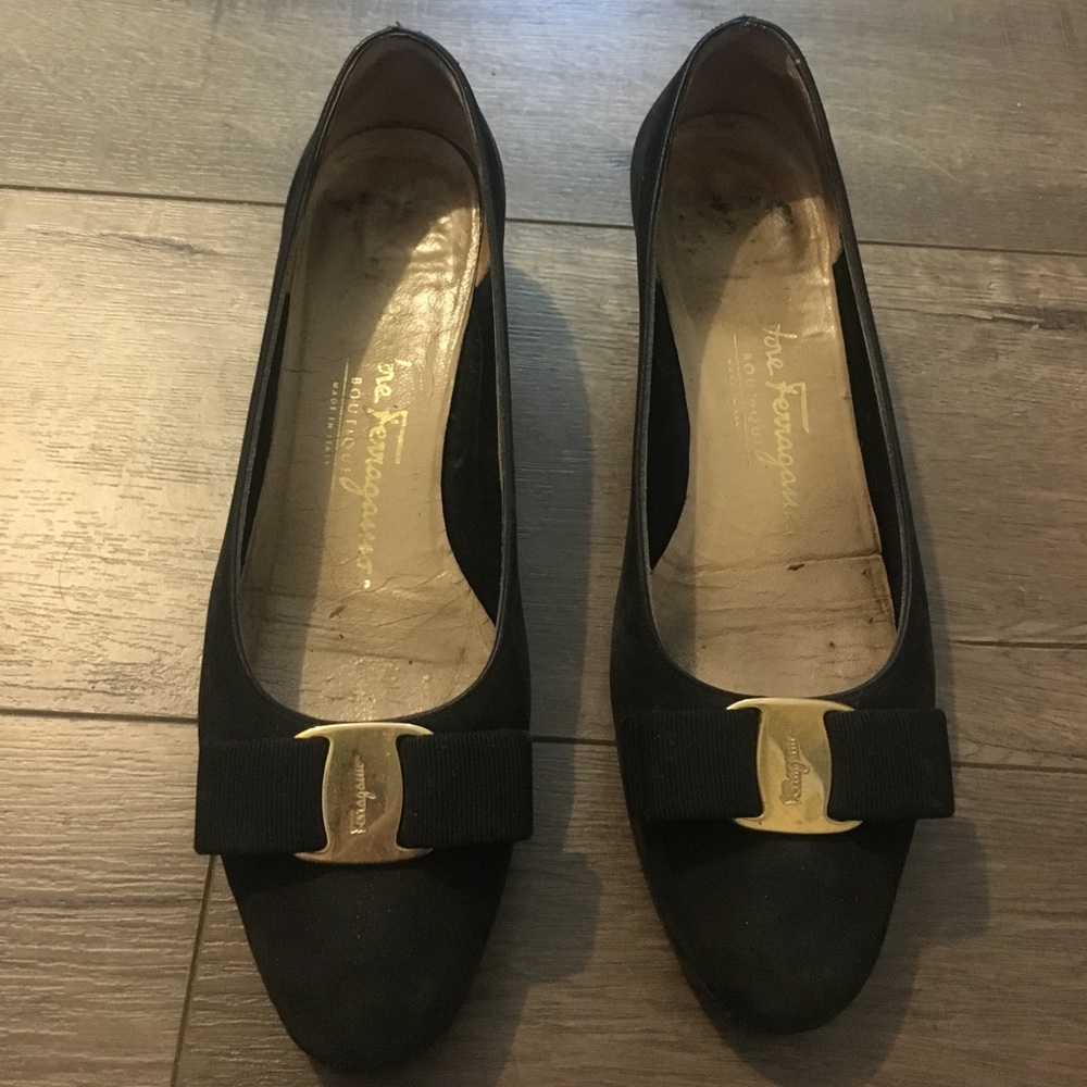 Ferregamo suede black flats